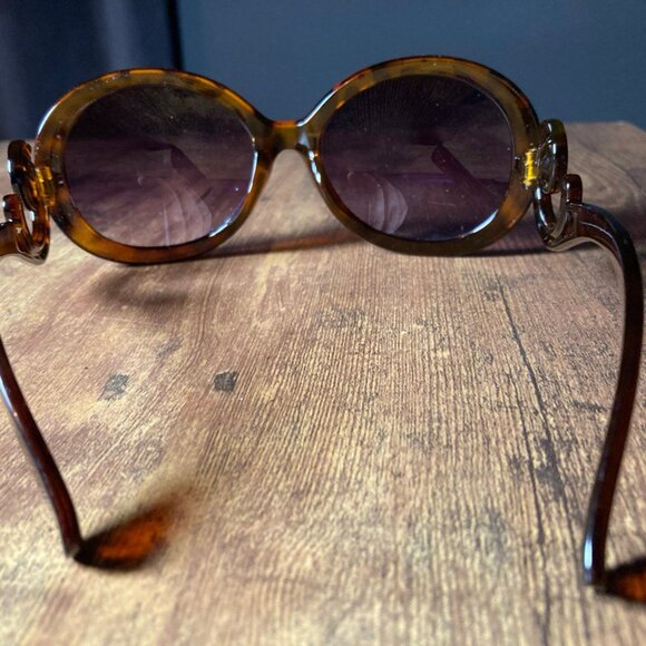 NWOT Unbranded Women's Tortoise Shell Scroll Sunglasses - Picture 3 of 7